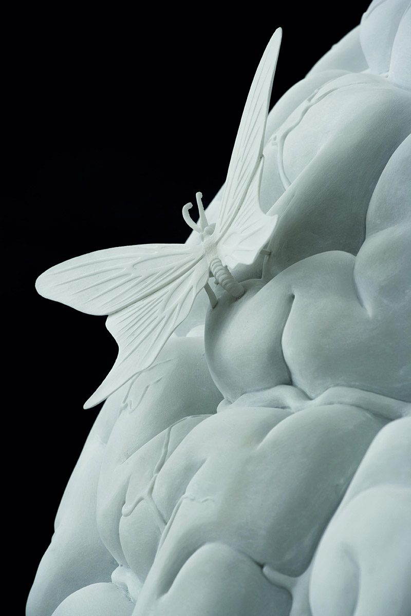Jan Fabre, The brain as a heart (detail), 2015, Marble, ca 260 h x 170 x 280 cm, Photo: Pat Verbruggen / Copyright Angelos bvba, Deweer Gallery Archive