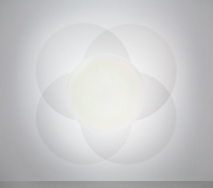 Robert Irwin, Untitled, 1969, Photo: Cathy Carver, Hirshhorn Museum and Sculpture Garden Archive