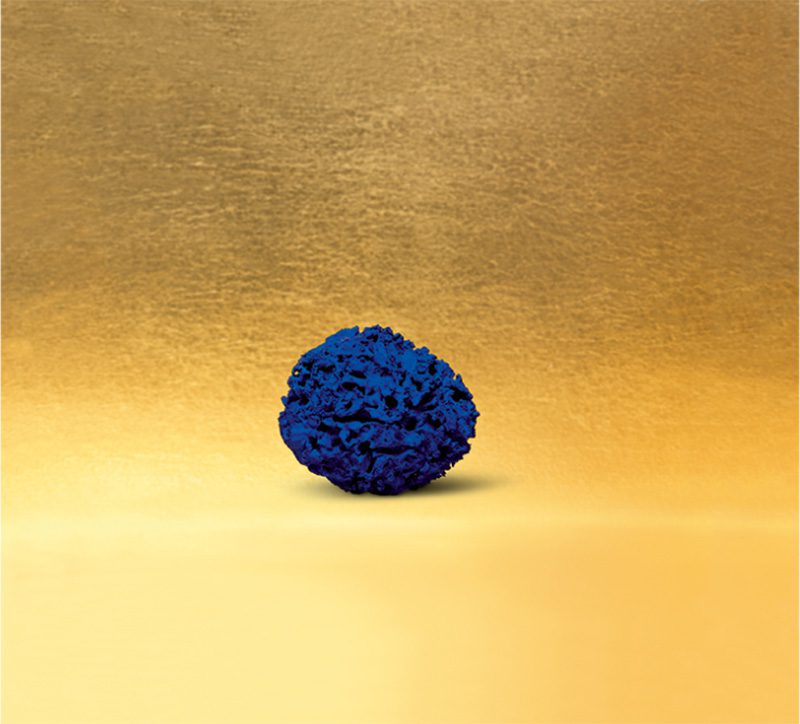 Yves Klein, Blue Sponge, 1960, courtesy Galerie Koch