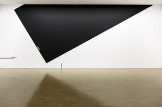 Peter Downsbrough, DRIFT/DRIFT, installation view, 2015, © the artist and Artists Rights Society, courtesy of Galerie Thomas Zander-Cologne. Photo: Ulrik Eichentopf, The Renaissance Society Archive
