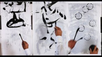 William Kentridge and Philip Miller, PAPER MUSIC, 2014, © Courtesy the artist, Marian Goodman Gallery (New York, Paris, London), Goodman Gallery (Johannesburg, Cape Town) and Lia Rumma Gallery (Naples, Milan)