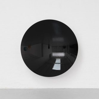Anish Kapoor, Mirror (Black), 2014, © Anish Kapoor, Photo: Dave Morgan, Gagosian Gallery Archive