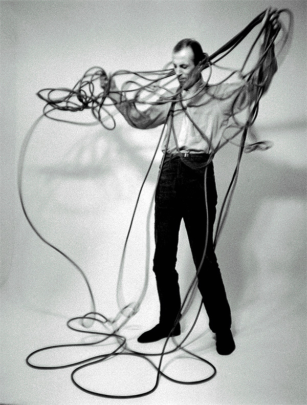 Edward Krasiński, J'AI PERDU LA FIN!!!, 1969, Photo: Eustachy Kossakowski. © Hanna Ptaszkowska and archive of Museum of Modern Art Warsaw, Courtesy Paulina Krasinska and Foksal Gallery Foundation-Warsaw