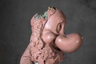 Paul McCarthy, White Snow Dwarf, Bashful (Affected Original), 2009-16, Photo: Dylan Huig, © The artist, Courtesy Hauser & Wirth