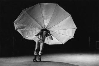 Robert Rauschenberg, Pelican, 1963, First performed at Concert of Dance no. 5, an evening of performances by Judson Dance Theater, Pop Festival, Washington D.C., 9/5/63, and then at the First New York Theatre Rally, former CBS studio, Broadway and Eighty-first Street, New York, May1965. Photo: Peter Moore, The Robert Rauschenberg Foundation, New York, © Barbara Moore