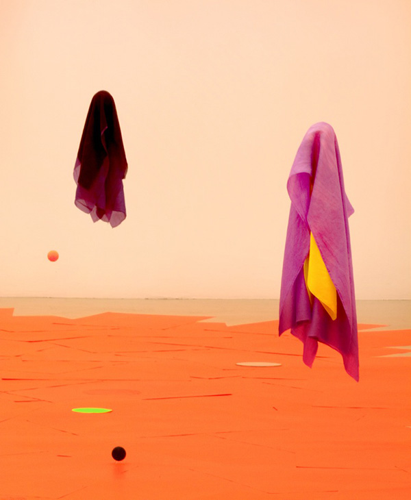 Didier Mencoboni, Au bord (Détail), 2014-15, Fluorescent paper, Chinese ink, mirrors, polystyrene, bristles, Galerie Eric Dupont Archive