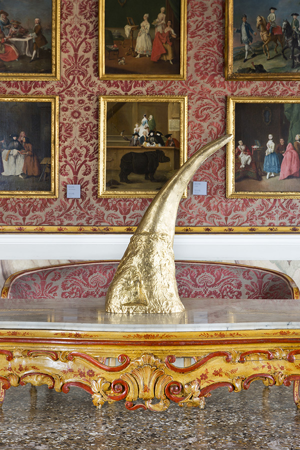 Marzia Migliora, Remains, 2017, Lifesize cast of a rhinoceros horn, bronze with galvanisation using 24-carat gold, cm 49 x 34 x 19, Photo: Renato Ghiazza, Courtesy the artist and Galleria Lia Rumma-Milano/Napoli