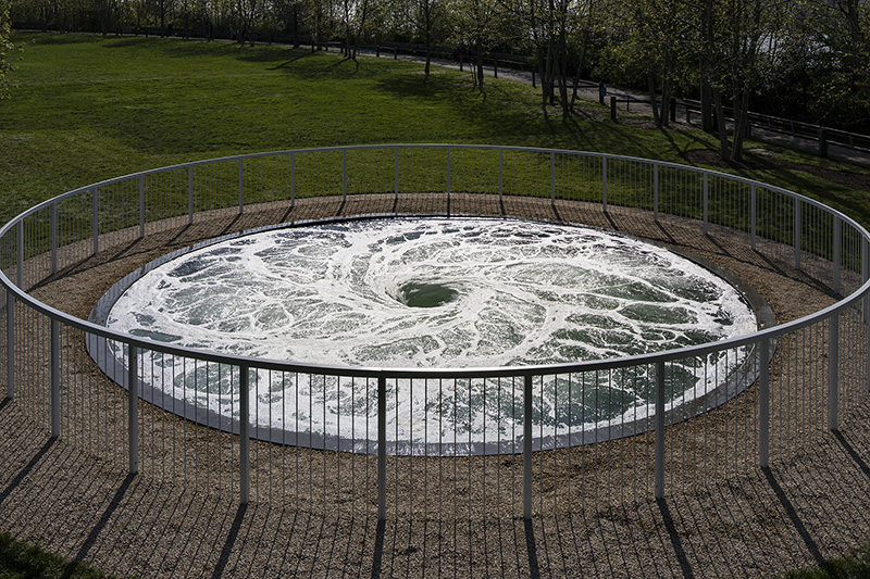 Caption: Anish Kapoor, Descension, 2014, Brooklyn Bridge Park, New York, 2017, Photo: James Ewing, Public Art Fund, © Anish Kapoor 2017