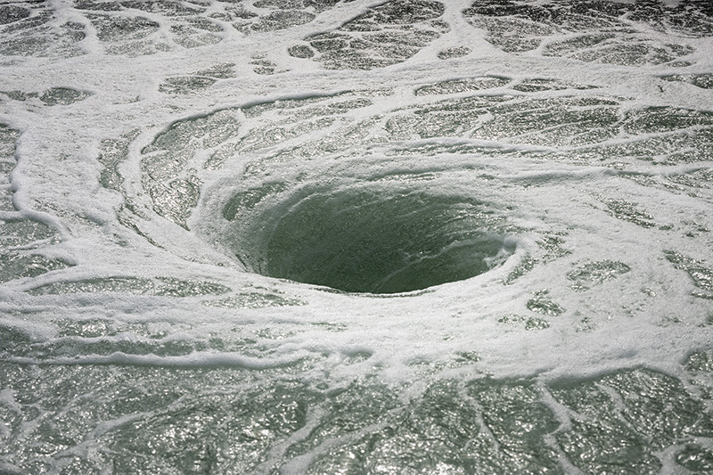 Caption: Anish Kapoor, Descension, 2014, Brooklyn Bridge Park, New York, 2017, Photo: James Ewing, Public Art Fund, © Anish Kapoor 2017