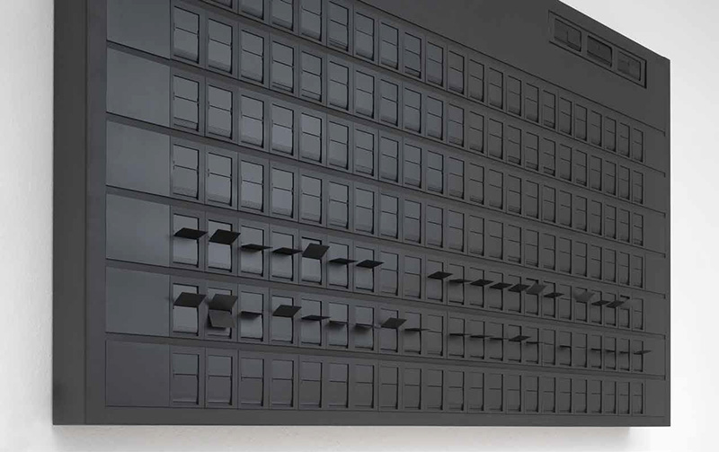 Kris Martin, Mandi XXI, 2009, Information flapboard, black metal, 160 x 263.5 x 20 cm, Schloss Tüssling Projects Archive