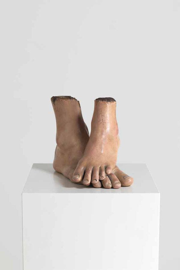 John Isaacs, Cast from light and dark your shadow is not different from mine, 2016, Polychrome on wood, gesso, 27 x 15 x 23 cm, Schloss Tüssling Projects Archive