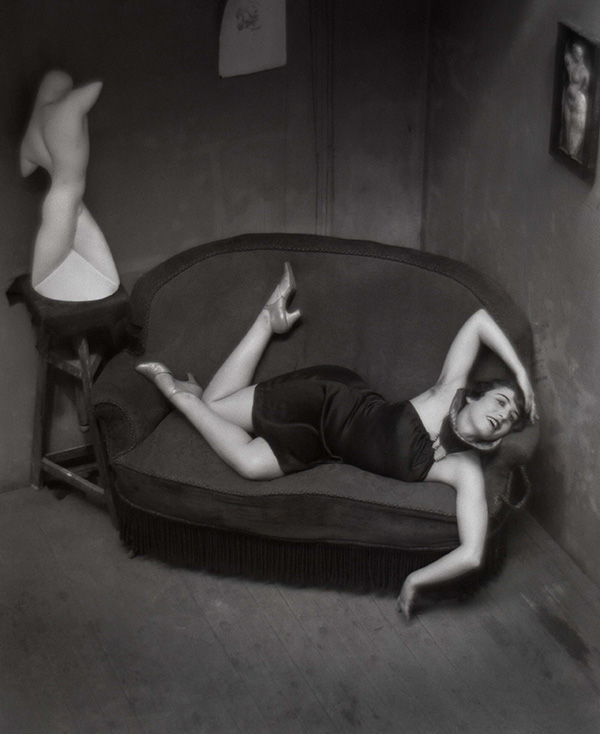 André Kertész, Burlesque dancer (Satyric dancer), 1926 © André Kertész, Ministère de la Culture et de la Communication / Médiathèque de l’architecture et du patrimoine, Dist Rmn © Donation André Kertész