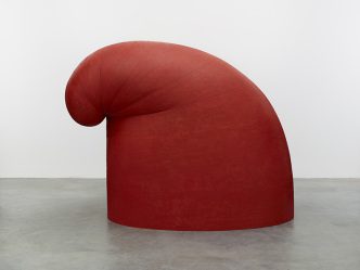 Martin Puryear, Big Phrygian, 2010-14, Painted red cedar, 147.3 x 101.6 x 193 cm, Glenstone Museum-Potomac/MD, Photo: Ron Amstutz© Martin Puryear, Courtesy Matthew Marks Gallery