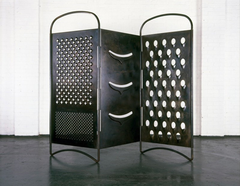 Mona Hatoum, Grater Divide, 2002, Mild steel, 204 x 3.5 cm x variable width, museum of Fine Arts Boston, Image Courtesy white Cube, © Mona Hatum, Photo: Iain Dickens