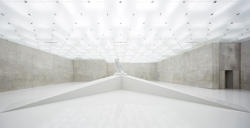 Adrián Villar Rojas, The Theater of Disappearance, 2017, Kunsthaus Bregenz, Bregenz, Photo courtesy of the artist, Marian Goodman Gallery - New York / Paris / London, and kurimanzutto - Mexico City, Photo: Jörg Baumann