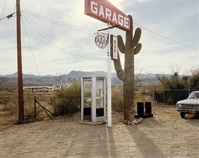 Stephen Shore. U.S. 93, Wikieup, Arizona, December 14, 1976. 1976. Chromogenic color print, printed 2013, 43.2 × 55.2 cm. The Museum of Modern Art-New York. Acquired through the generosity of Thomas and Susan Dunn. © 2017 Stephen Shore