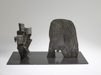 Kiki Smith, Receive, 2016, Blackened bronze, 32.4×61×30.5 cm, Ed. 1/6 + 1 AP, Courtesy the artist and Galleria Raffaella Cortese-Milano