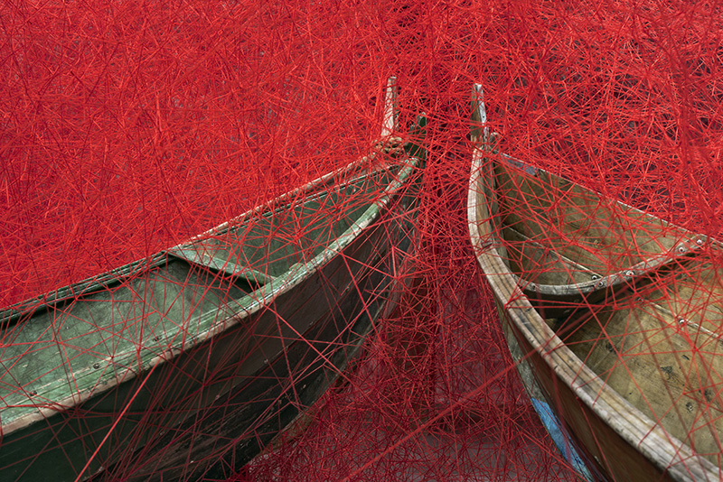 Chiharu Shiota, Direction (Installation View), 2017, Photo credit: Dag Fosse/KODE, KODE Art Museums and Composer Homes Archive
