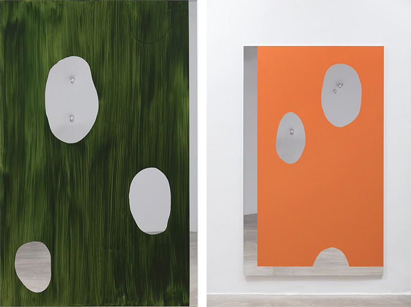 Left: Carlito Carvalhosa, Untitled (P58), 2017, Oil on aluminium, 74.8 x 48 in, Galeria Nara Roesler Archive. Right: Carlito Carvalhosa, Untitled (P59), 2017, Oil on aluminium, 78.7 x 48 in, Galeria Nara Roesler Archive