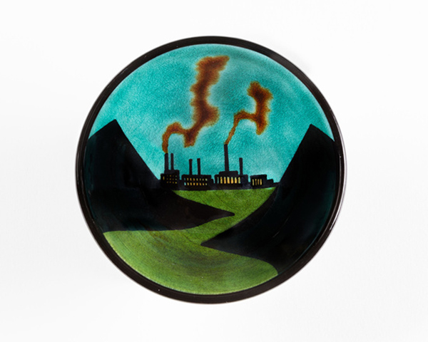 Ken Price, Untitled, 1993, Glazed ceramic, 3.5 x 7.3 x 7.3 cm, © Estate of Ken Price. Photo: Fredrik Nilsen, Courtesy Matthew Marks Gallery