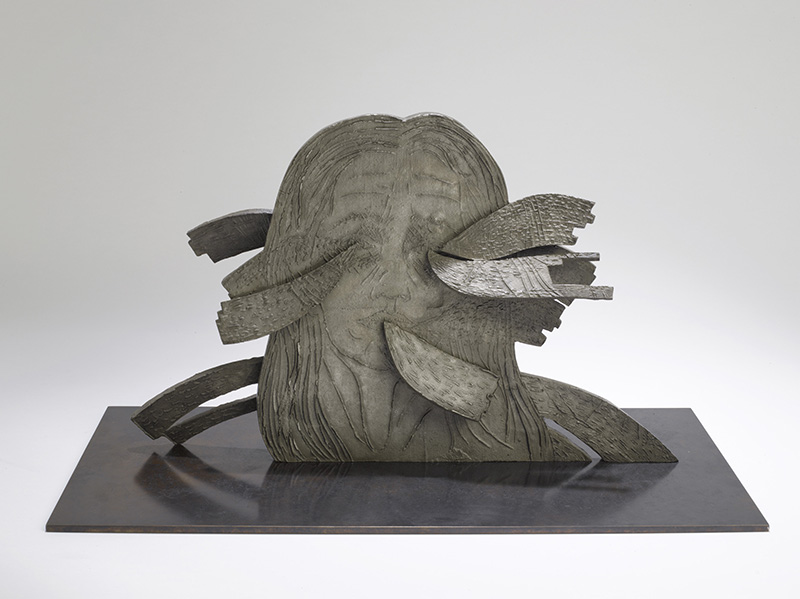 Kiki Smith, Transmission, 2016, Blackened bronze, 33×61×30,5 cm, Ed. 1/6 + 1 AP, Courtesy the artist and Galleria Raffaella Cortese-Milano
