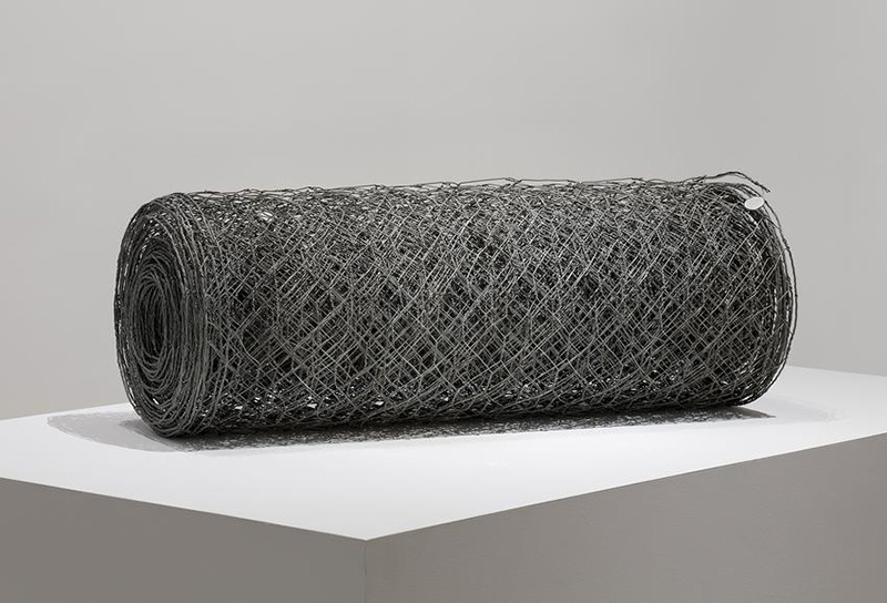 Richard Wentworth, Scroll (for Buckminster Fuller, 2017, Galvanized chicken wire and mirrors, 27.9 x 96.5 x 30.5 cm, Peter Freeman, Inc. Archive¬
