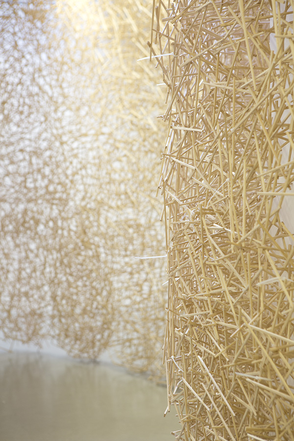 Tadashi Kawamata, View of the exhibition “Nest”, kamel mennour-Paris, 2017, Photo: Archives kamel mennour, © Tadashi Kawamata, Courtesy the artist and kamel mennour Paris/London