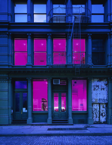 David Zwirner, 43 Greene Street, New York, 2001 (during the exhibition Diana Thater: The sky is unfolding under you). Courtesy David Zwirner, New York/London/Hong Kong