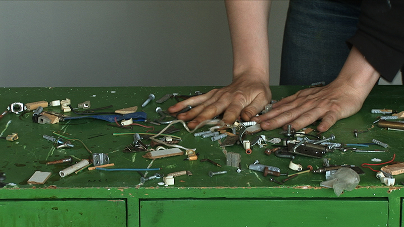 Sofia Hulten, Mutual Annihilation, 2008, Four-channel video, 85’ 22’, chest of drawers 95 x 73 x50 cm, Berlinische Galerie – Landesmuseum fur Modern Kunst-Fotografie und Architektur, © 2018 Sofia Hulten, ProLitteris-Zurich, Photo: Sofia Hulten
