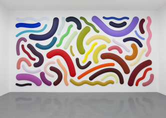 Josh Sperling, View of the exhibition “Chasing Rainbow”, Perrotin-Paris, 10/1-24/2/018, © Claire Dorn / Courtesy Perrotin