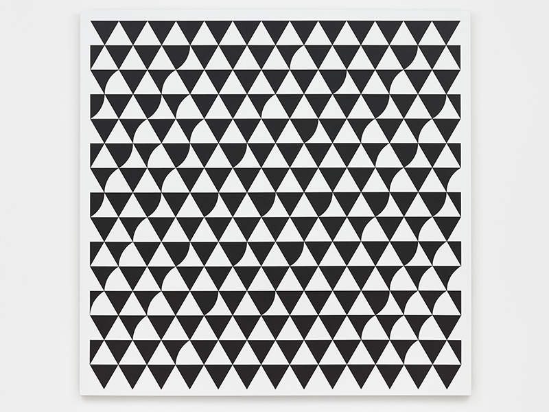Bridget Riley, Rustle 6, 2015, Acrylic on polyester, 187 x 190.2 cm, Bridget Riley, © Bridget Riley 2017, all rights reserved. Courtesy David Zwirner-New York/London