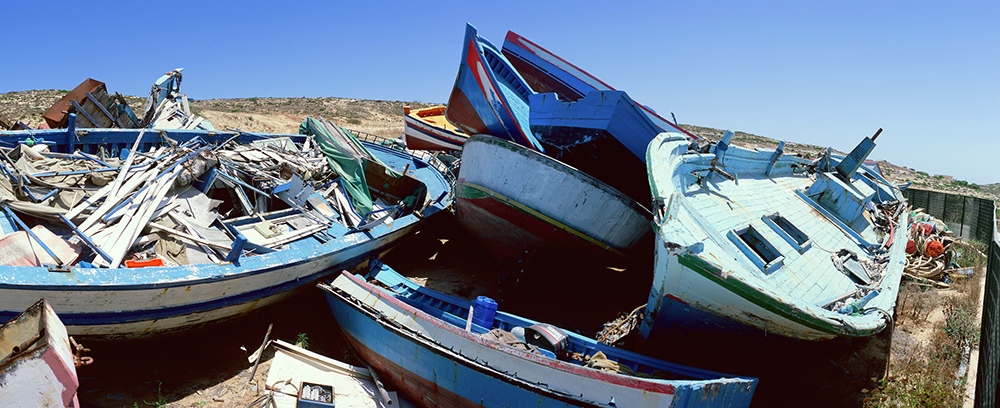Isaac Julien, Western Union Series no. 9 (Shipwreck - Sculpture for the New Millennium), 2007, Duratrans image in lightbox, 120 x 300 cm, Courtesy of the artist and Victoria Miro, London