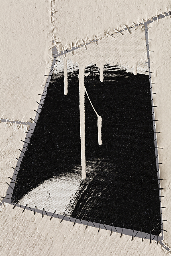 Sally Ross, Holy Roller (Detail), 2013, Enamel, oil, gesso and matt medium on canvas pieces, nylon thread, 190,5 x 160 cm, © Sally Ross, Photo: Carlo Vannini