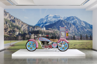 Grayson Perry, Kenilworth AM1, 2010, Installation view, The Most Popular Art Exhibition Ever!, Serpentine Galleries-London, 2017, © Grayson Perry, Courtesy the artist and Victoria Miro,-London/Venice