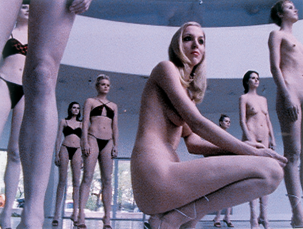 Vanessa Beecroft, Untitled (Performance, Detail, Solomon R. Guggenheim Museum, New York NY), 1998, Digital C-print, 127 x 159.7 cm