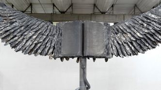 Anselm Kiefer, Uraeus, 2017-18, Lead, stainless steel, 757 x 1120 x 880 cm, © Anselm Kiefer, Photo: Georges Poncet, Courtesy Gagosian, Public Art Fund, and Tishman Speyer