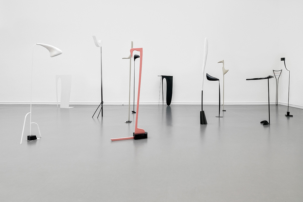 Nairy Baghramian , Klassentreffen, 2008, 18 sculptures, partial steel, lacquered, dimensions variable, Exhibition view mumok Museum moderner Kunst Stiftung Ludwig Wien, 2018 Heins Schürmann Collection, Herzogenrath, Photo: Christian Benesch, © Nairy Baghramian and Heins Schürmann Collection, Herzogenrath