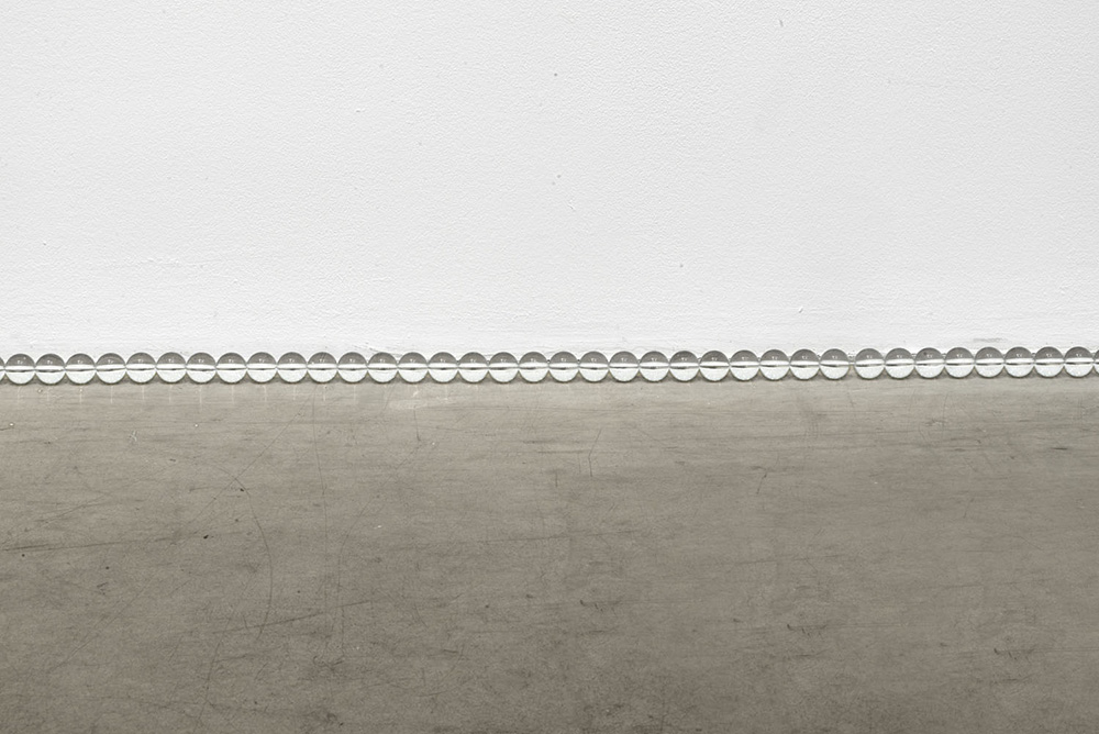 Olaf Nicolai, Der 673. Morgen, 2017, Exhibition view Kunsthalle Bielefeld, 2018, Photo: Uwe Walter, © VG Bild Kunst,-Bonn 2018, Courtesy Galerie EIGEN + ART-Leipzig/Berlin