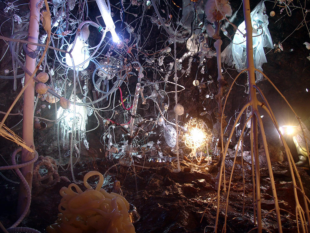 Gerda Steiner & Jörg Lenzlinger, Jardin de Lune, Mine Gabe-Gottes Sainte-Marie-aux-Mines, France 2007-2008, © Gerda Steiner & Jörg Lenzlinger, Courtesy the artists and Museum Tinguely