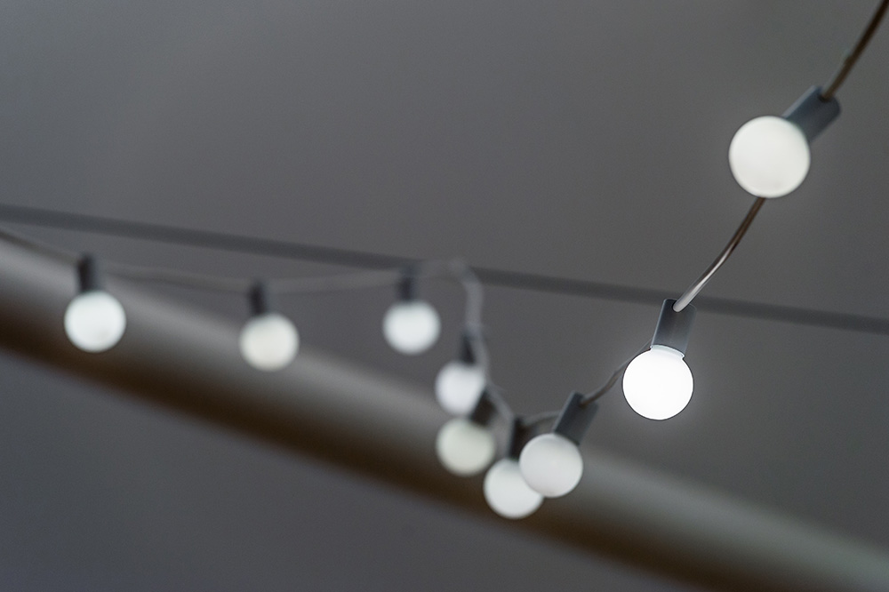 Katie Paterson, Ara (detail), 2016, Festoon lights, dimensions variable, © Katie Paterson 2018, Courtesy Parafin-London