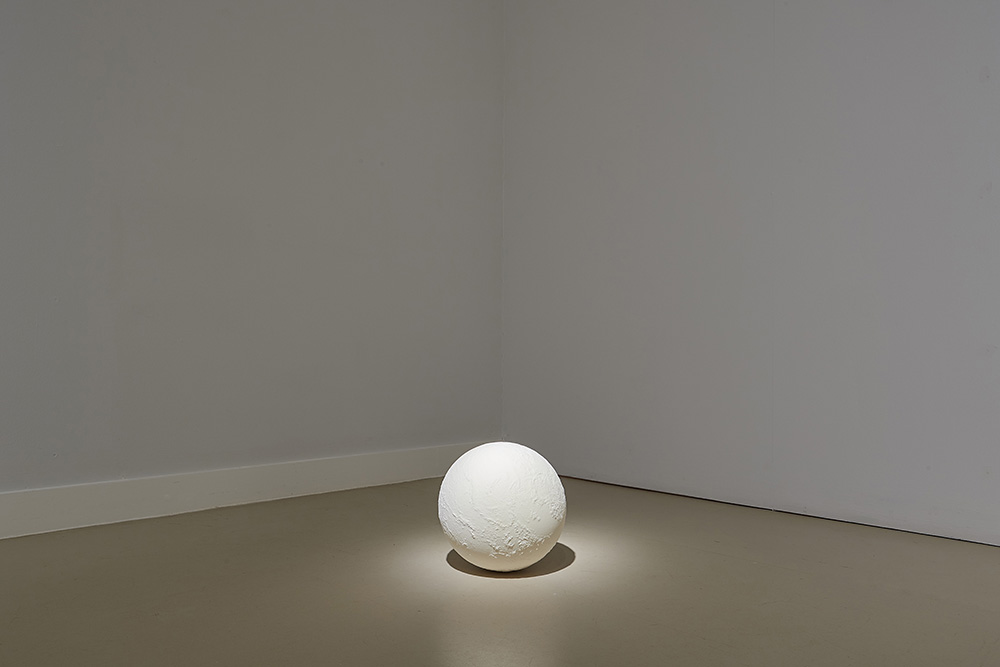 Martin John Callanan, A Planetary Order (Terrestrial Cloud Globe), 2009, 3D digital print, © Martin John Callanan 2018, Courtesy Parafin-London