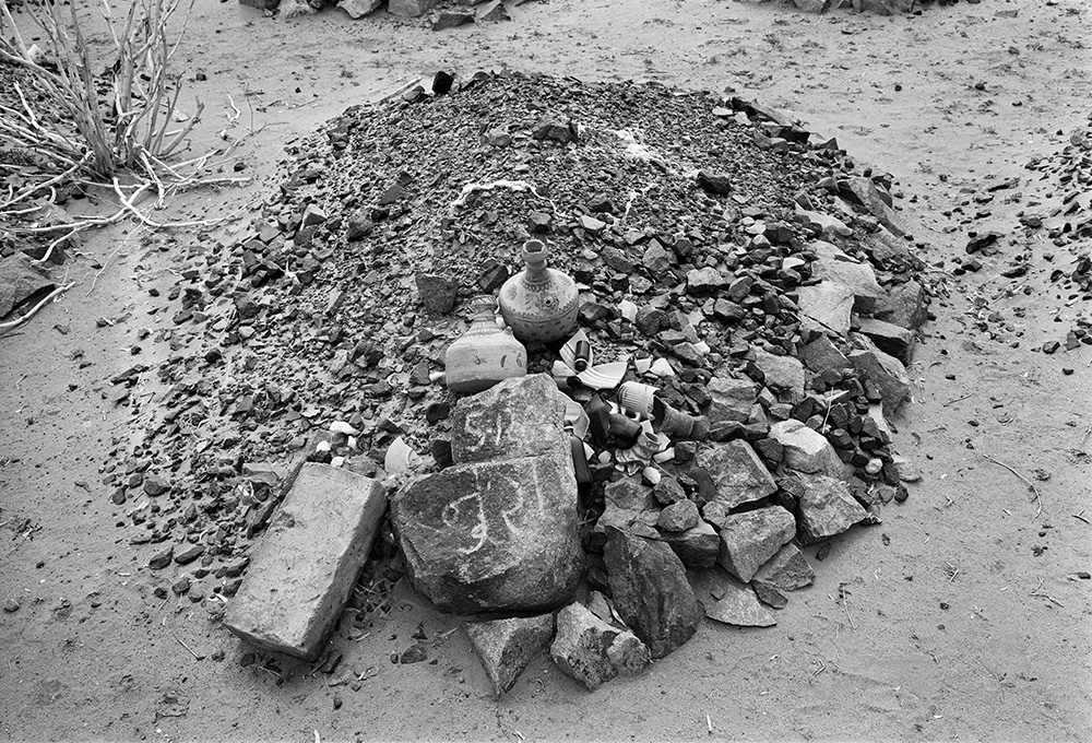 Gauri Gill, Untitled from Traces, 1999 – ongoing, Silver gelatin print, © Gauri Gill, Courtesy the artist and Museum Tinguely