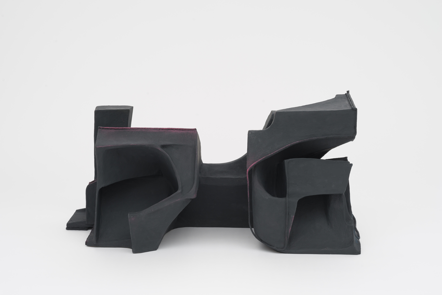 Vincent Fecteau, Untitled, 2016, Papier-mâché, acrylic paint, 57 x 121 x 53 cm, © Vincent Fecteau, Courtesy the artist and Matthew Marks Gallery