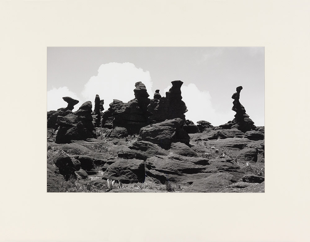 Lothar Baumgarten, Montaigne / Pemón (Detail), 1977-85, Installation: 18 photographs (silver gelatin Print) and drawing on the wall, 66.6 x 84.5 x 5.08 cm each Photo, Drawing on the wall variable dimensions, Courtesy the artist and Fundación Botín