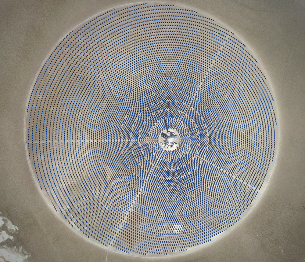 John Gerrard, Solar Reserve (Tonopah, Nevada) [Still[, 2014, Los Angeles County Museum of Art, purchased with funds provided by Leonardo DiCaprio, © John Gerrard, Photo courtesy of Simon Preston Gallery-New York and Thomas Dane Gallery-London
