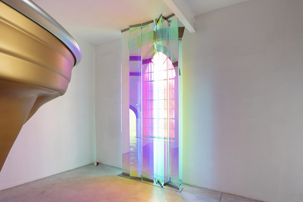 Paula Crown, CHALICE, 2018 and Venetian Blinds, 2018, Installation view: Paula Crown-The Architecture of Memory, Studio Cannaregio-Venice, 2018, Courtesy of the artist