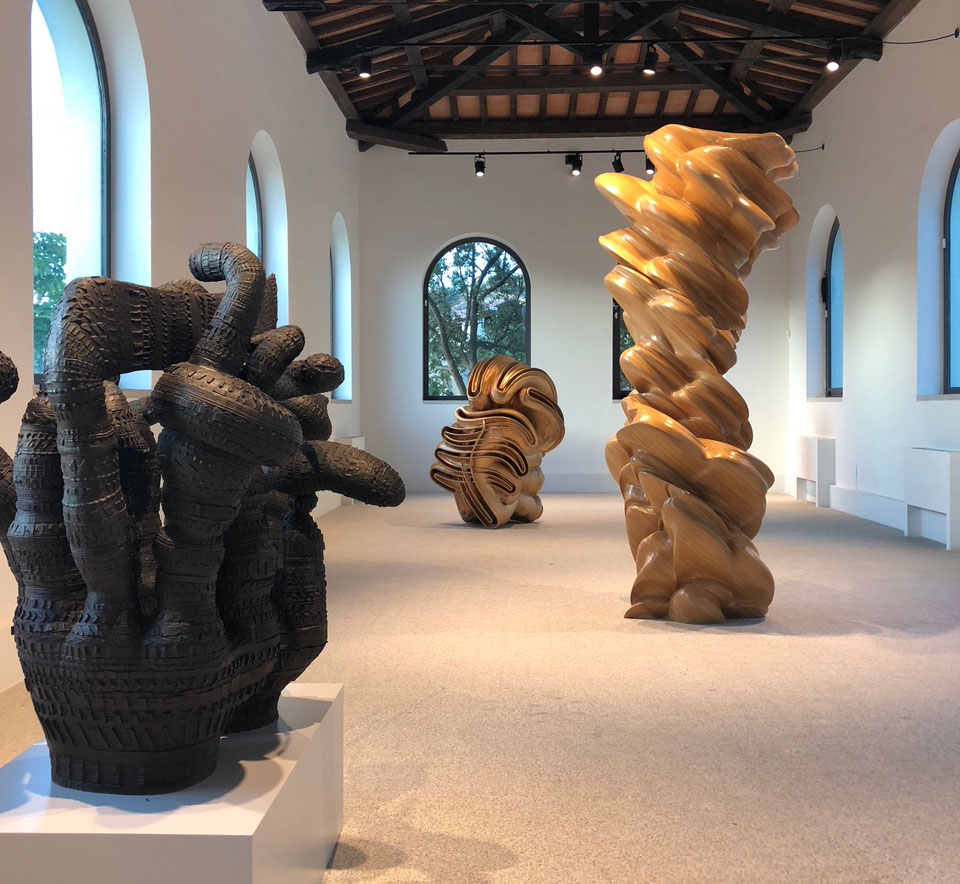 Installation view: Tony Cragg Endless Form, Museo Nivola, 2018, Courtesy Museo Nivola
