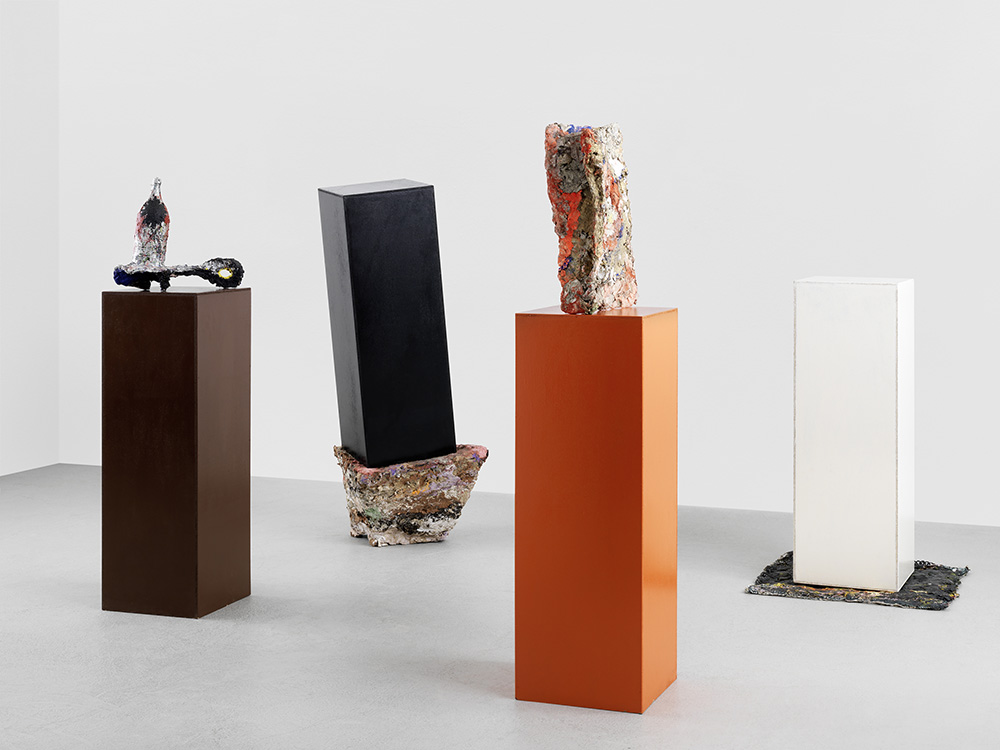 Franz West, Heimo Zobernig, Herbert Brandl, Otto Zitko, Ohne Titel, 1988, Papier-mâché, metal, installation with relief, 176 x 201 x 12 cm, Seat-base 75 x 164 x 57 cm, Filep & Mini Libeert Collection, Photo © Michaela Obermair