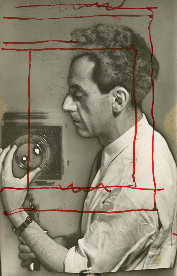 Man Ray, Autoportrait, 1930, © Man Ray Trust / Artists Rights Society (ARS),-New York / ADAGP-Paris 2018, Courtesy Galerie 1900-2000 and David Zwirner
