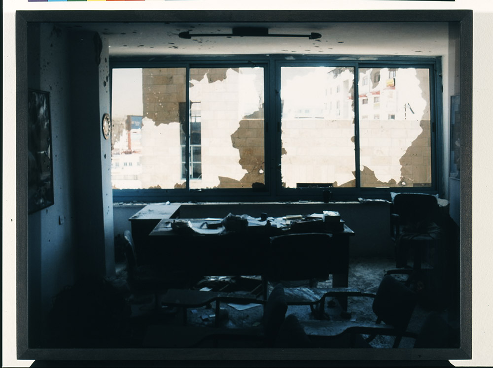 Jacir Emily, A Classroom, 2002, from the series Bethlehem and Ramallah, April 2002, Colour c-print, 40.6 x 50.8 cm, Edition 3/7, Purchased in 2004, Inv. No. 515/04